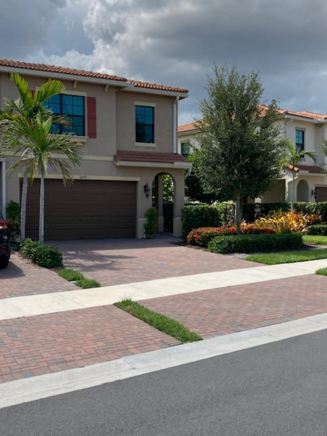 10199 Akenside Drive Boca Raton, FL 33428 - Photo 2 of 32 B833B62D-A904-4C7B-9EE9-D800EC56B572