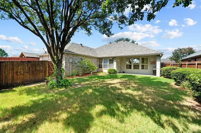 $2,400 | 6513 Fairfield Drive, Rowlett, TX 75089