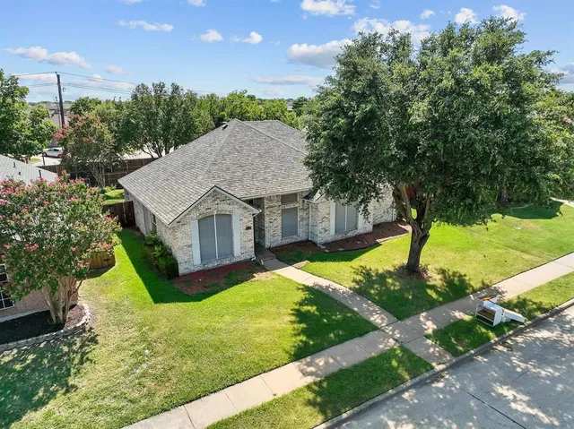 $2,400 | 6513 Fairfield Drive, Rowlett, TX 75089