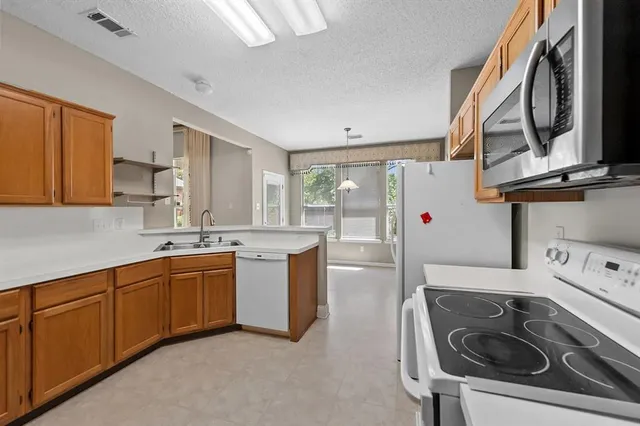 $2,400 | 6513 Fairfield Drive, Rowlett, TX 75089