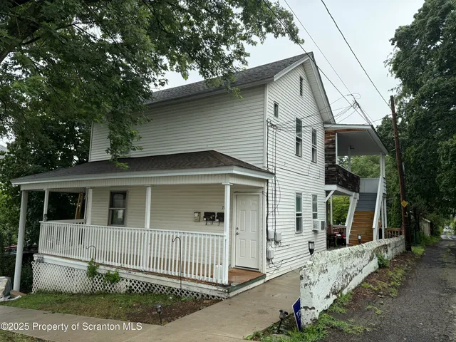 $1,300 | 713 Cherry Street, Unit 2, Scranton, PA 18505