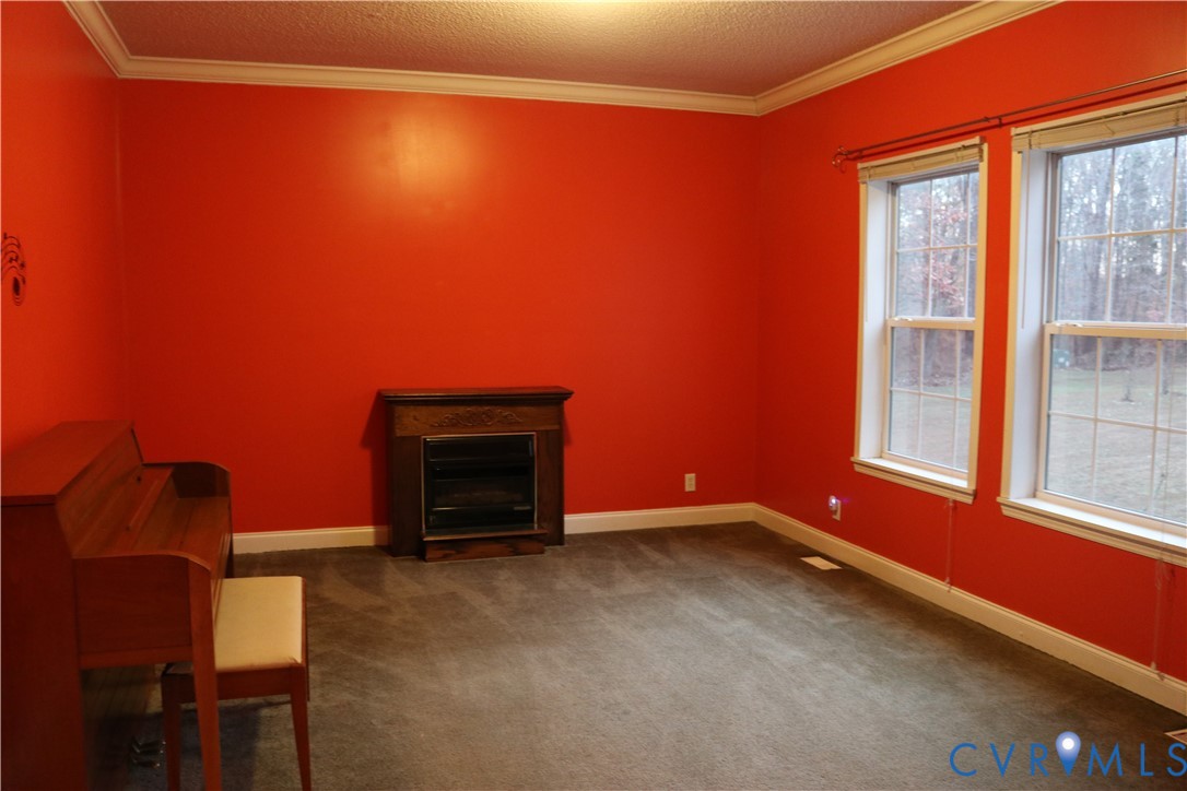 128 Quarry Road Cumberland, VA 23040 - Photo 4 of 36