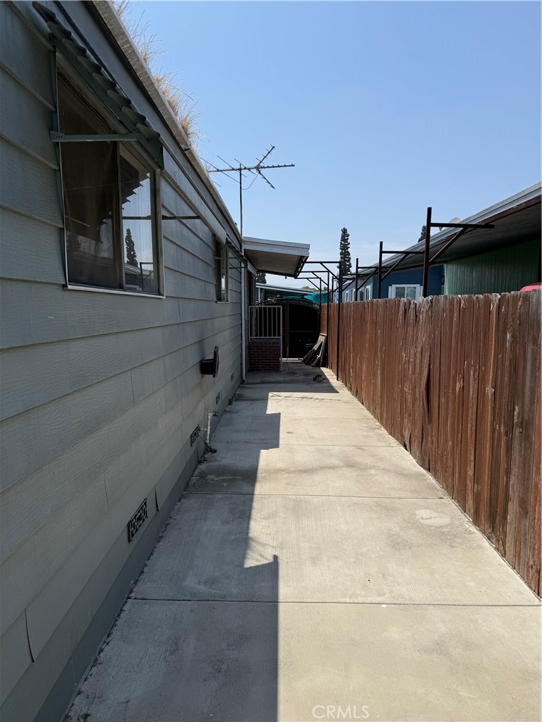16600 Orange Avenue, Unit 63 Paramount, CA 90723 - Photo 12 of 12 a view of entryway