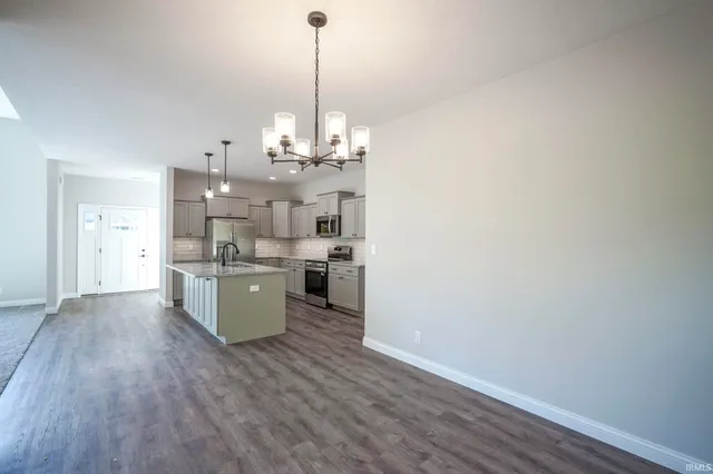 $449,900 | 840 South Hoke Avenue, Frankfort, IN 46041