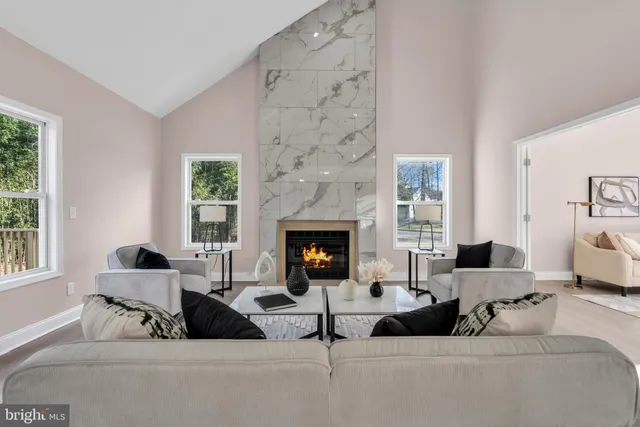 $1,199,900 | 23 Arnold Lane, Robbinsville, NJ 08691