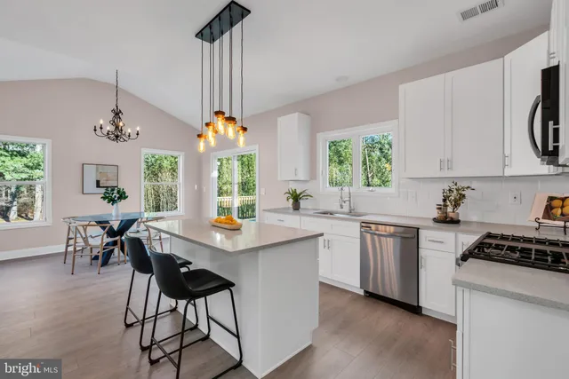 $1,199,900 | 23 Arnold Lane, Robbinsville, NJ 08691