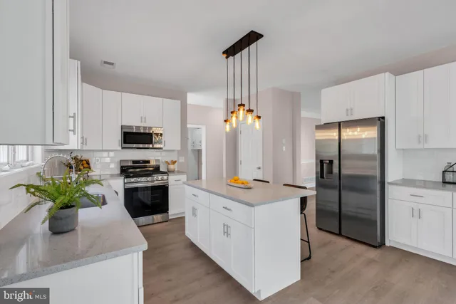 $1,199,900 | 23 Arnold Lane, Robbinsville, NJ 08691