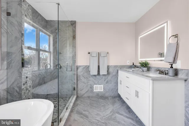 $1,199,900 | 23 Arnold Lane, Robbinsville, NJ 08691