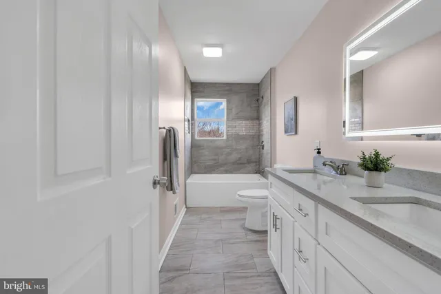 $1,199,900 | 23 Arnold Lane, Robbinsville, NJ 08691