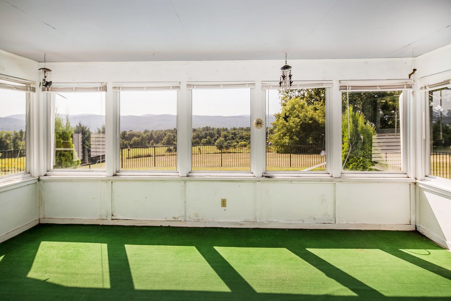 678 Corn Hill Road Pittsford, VT 05763 - Photo 8 of 29