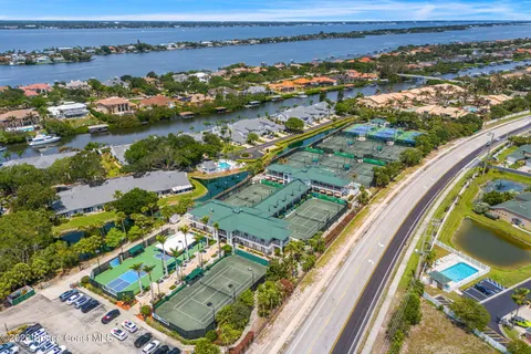 $825,000 | 122 Windward Way, Indian Harbour Beach, FL 32937