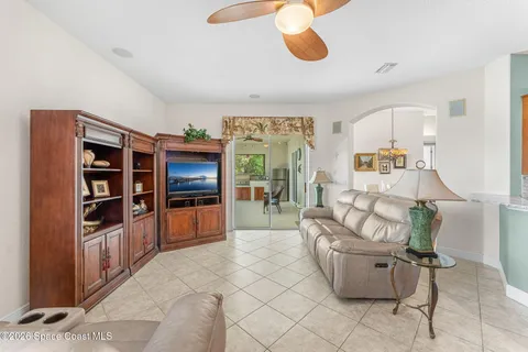 $825,000 | 122 Windward Way, Indian Harbour Beach, FL 32937
