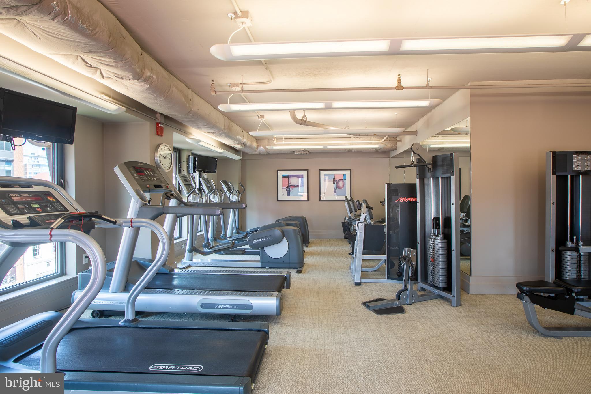 777 7th Street Northwest, Unit 1017 Washington, DC 20001 - Photo 11 of 13 a view of a room with gym equipment