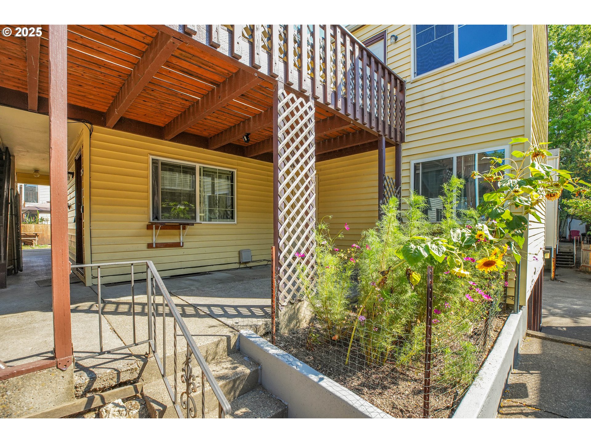 3420 Southwest 126th Avenue Beaverton, OR 97005 - Photo 15 of 45