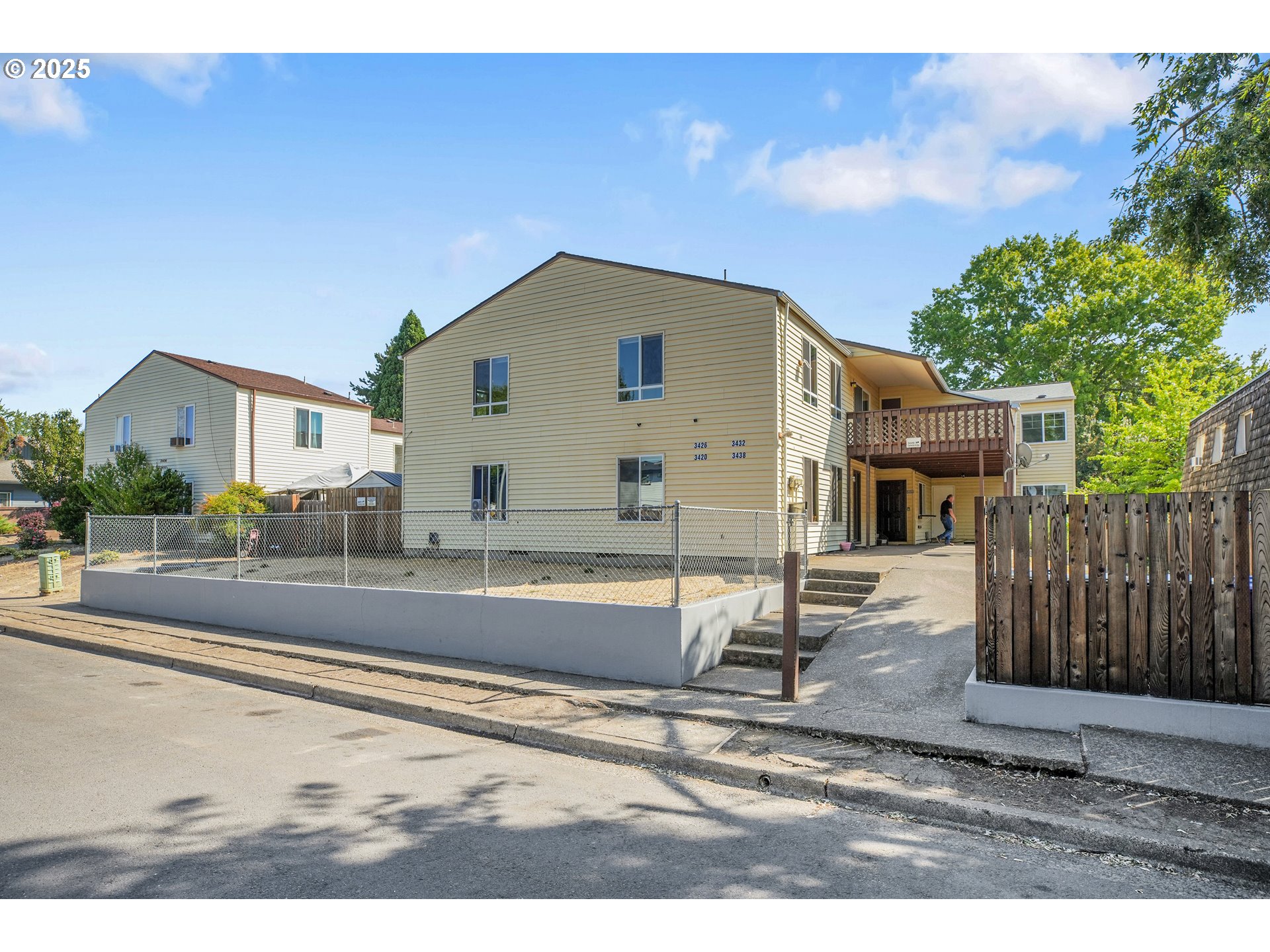 3420 Southwest 126th Avenue Beaverton, OR 97005 - Photo 2 of 45