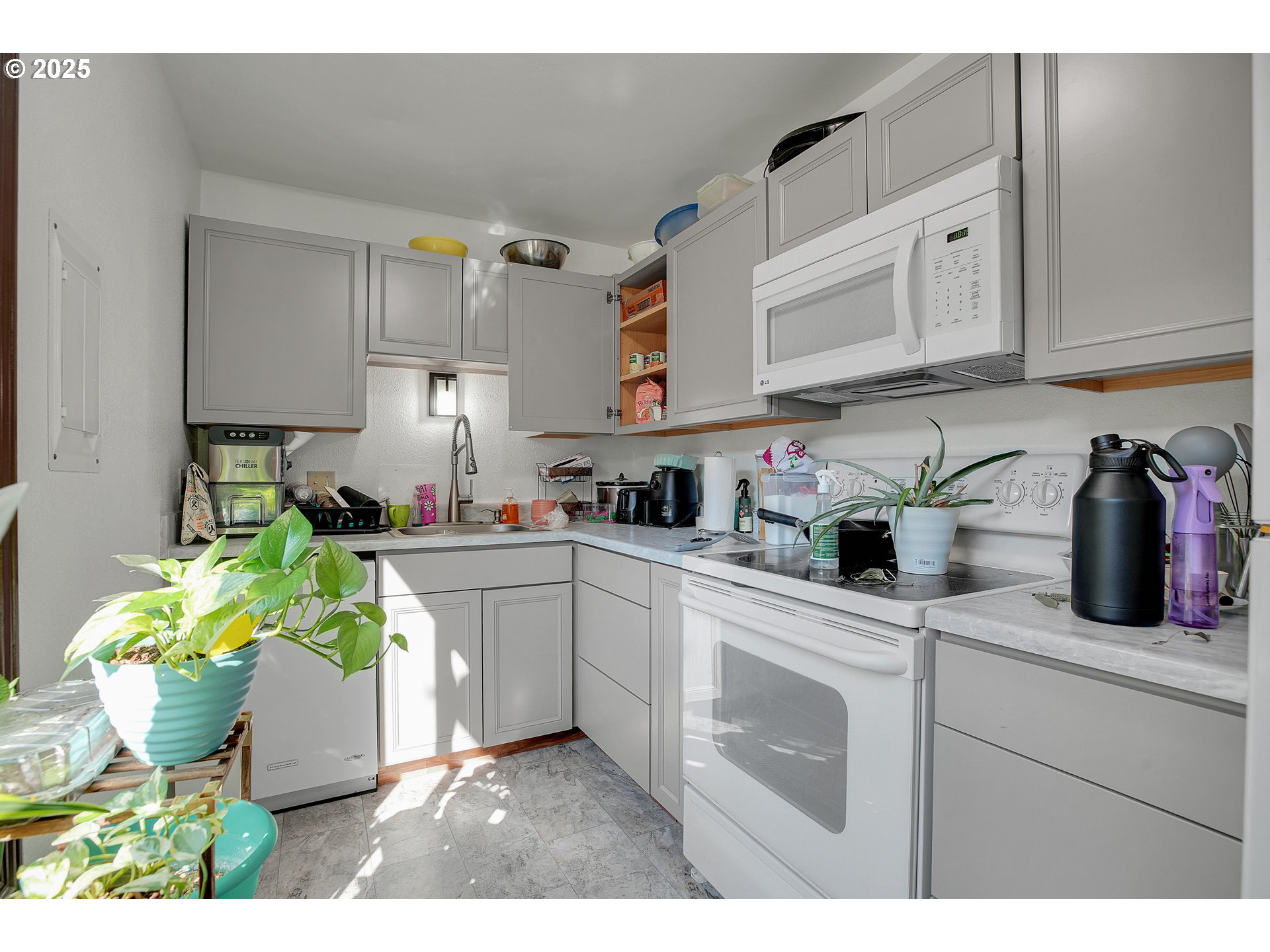 3420 Southwest 126th Avenue Beaverton, OR 97005 - Photo 23 of 45