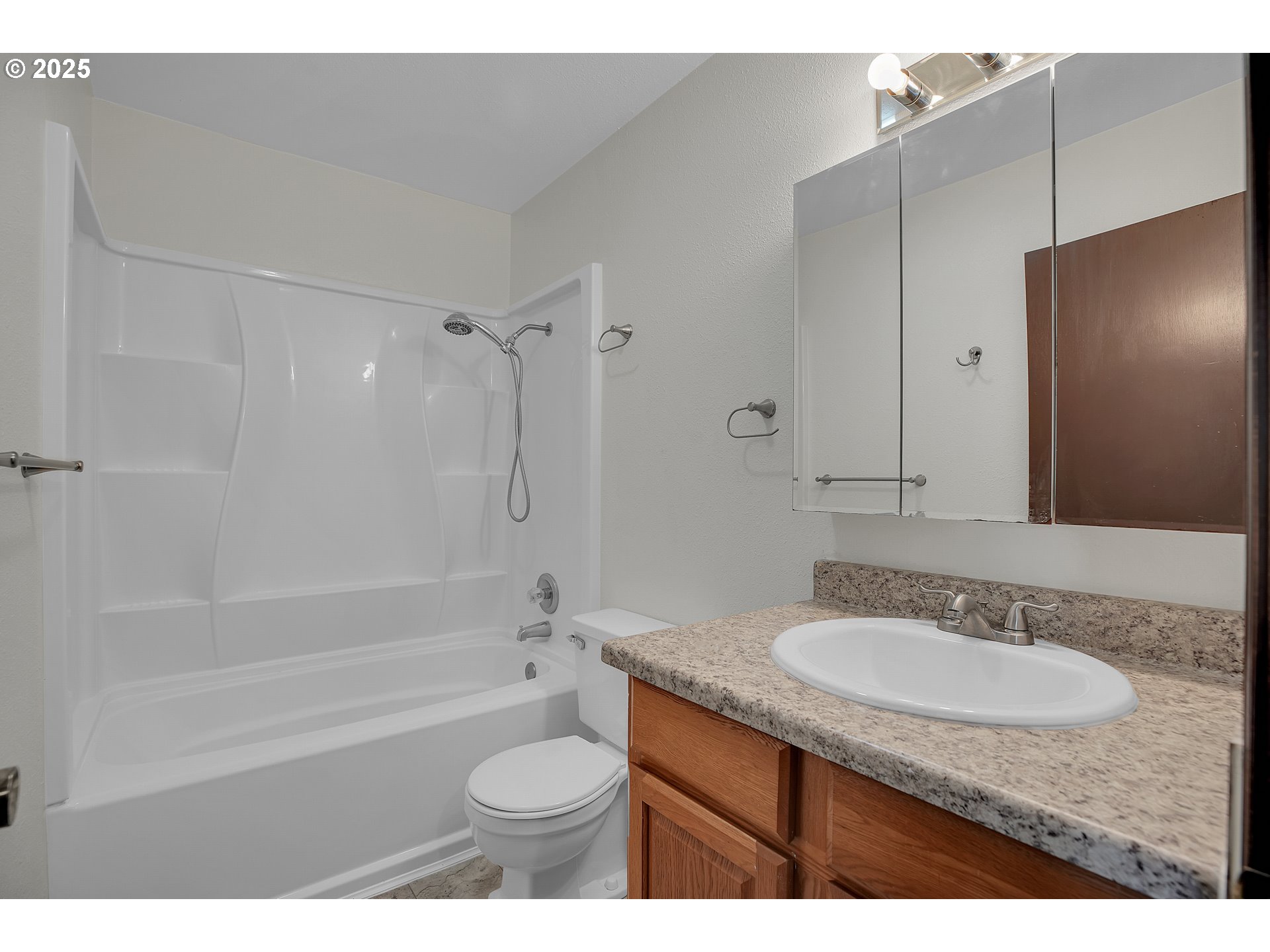 3420 Southwest 126th Avenue Beaverton, OR 97005 - Photo 27 of 45