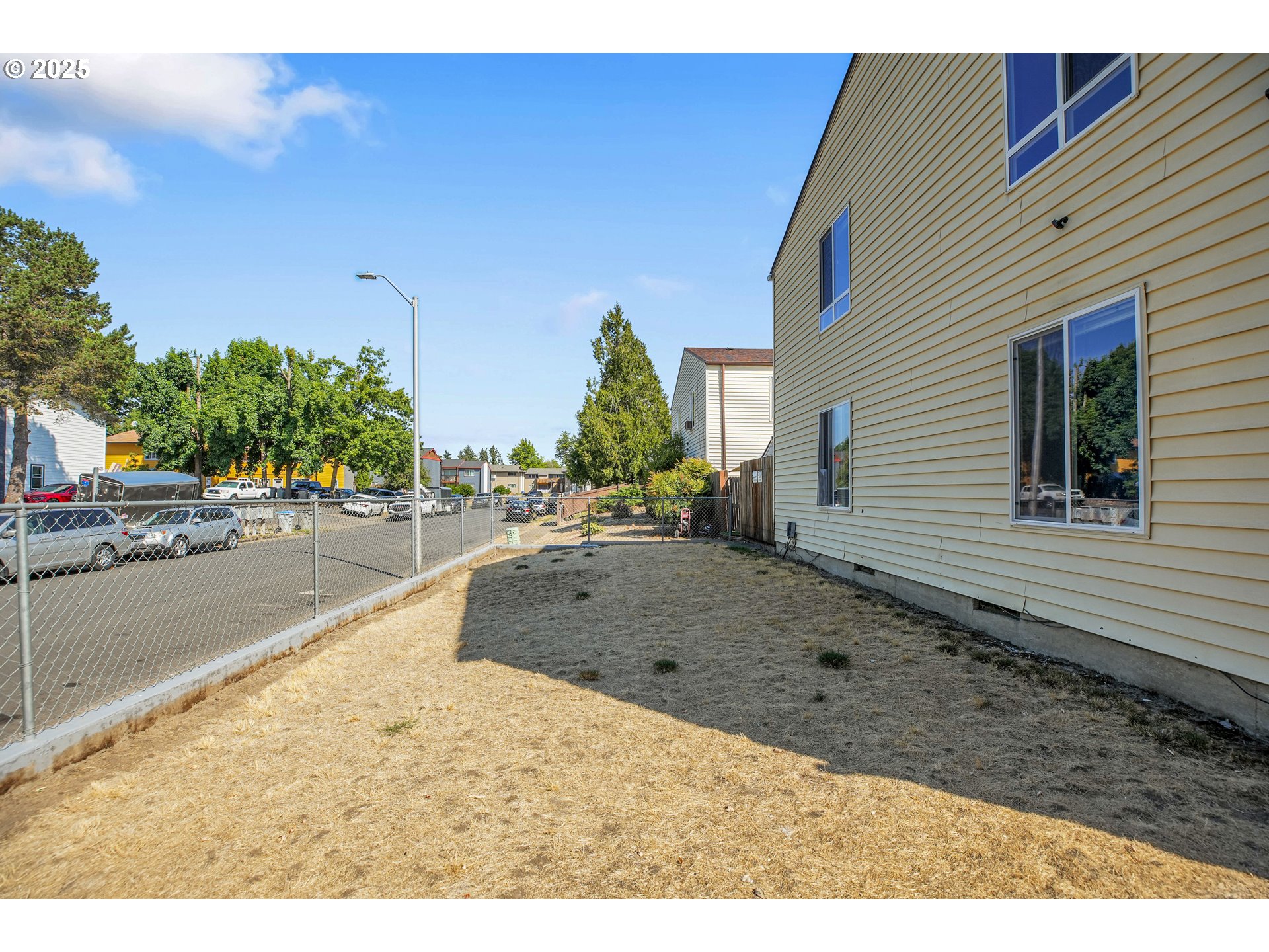 3420 Southwest 126th Avenue Beaverton, OR 97005 - Photo 4 of 45