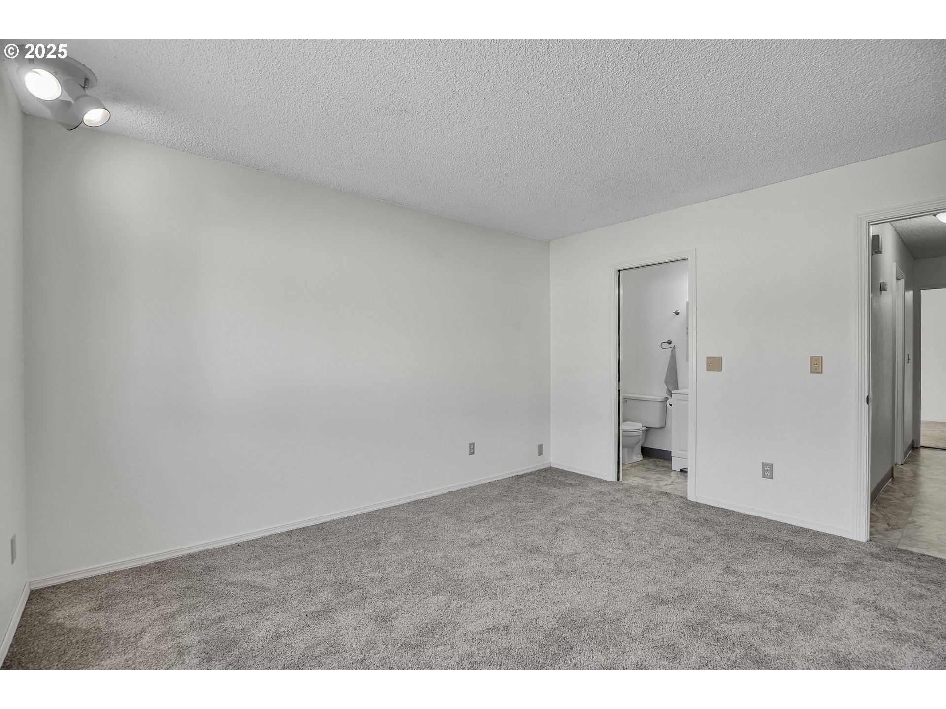 3420 Southwest 126th Avenue Beaverton, OR 97005 - Photo 42 of 45