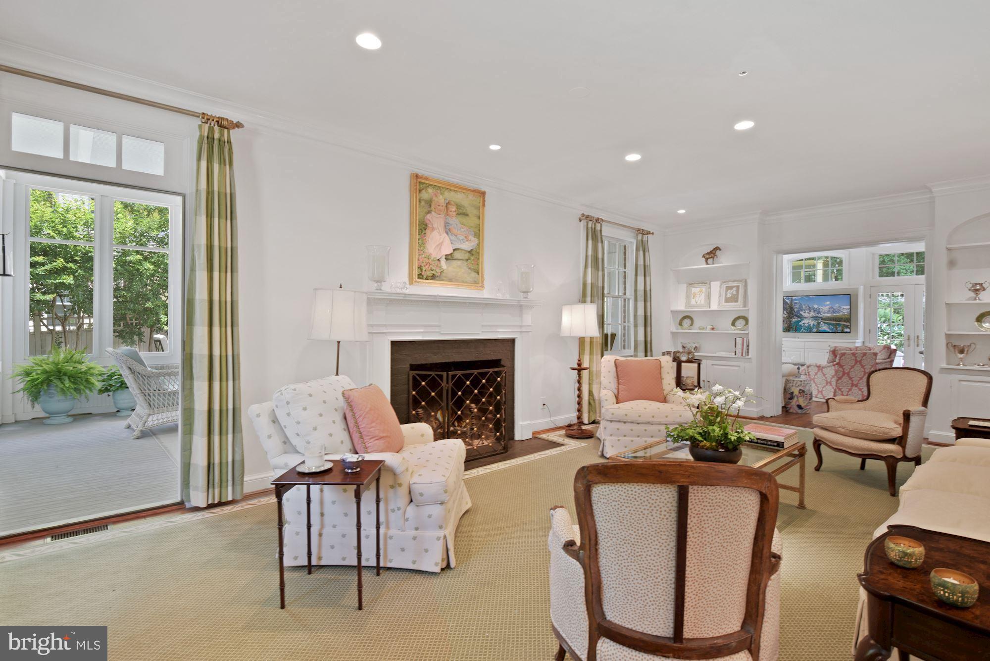 7004 Beechwood Drive Chevy Chase, MD 20815 - Photo 11 of 59 Living Room