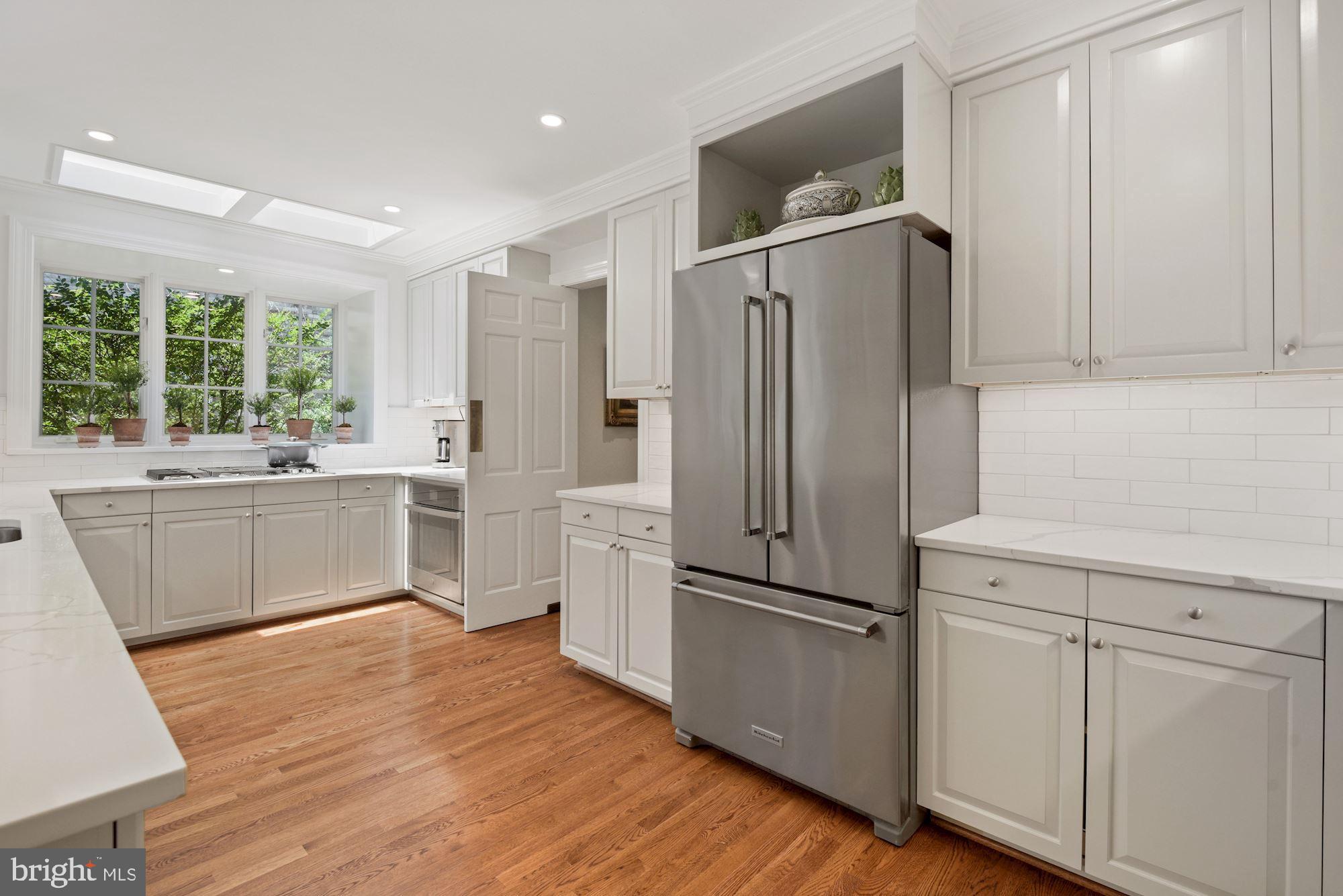 7004 Beechwood Drive Chevy Chase, MD 20815 - Photo 23 of 59 Kitchen