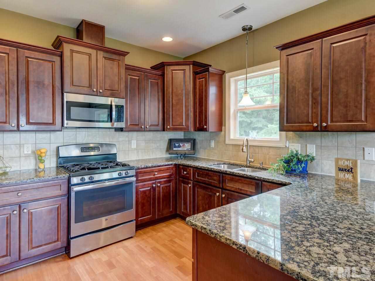 2195 Matthews Road Clayton, NC 27520 - Photo 11 of 30
