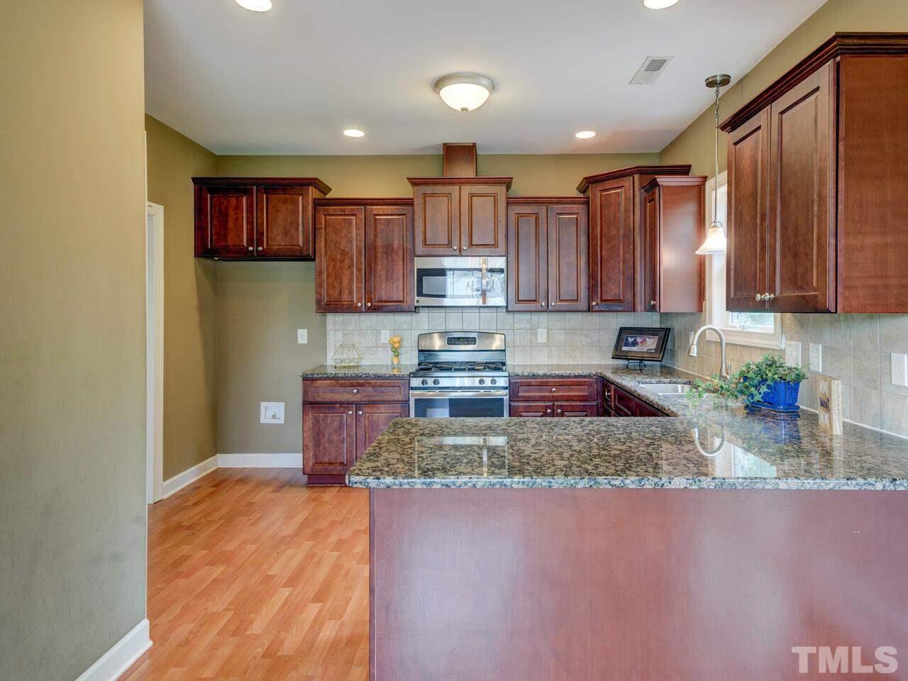 2195 Matthews Road Clayton, NC 27520 - Photo 10 of 30