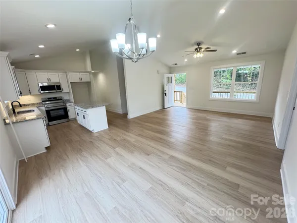 $400,000 | 1205 Summerhill Street, Lenoir, NC 28645