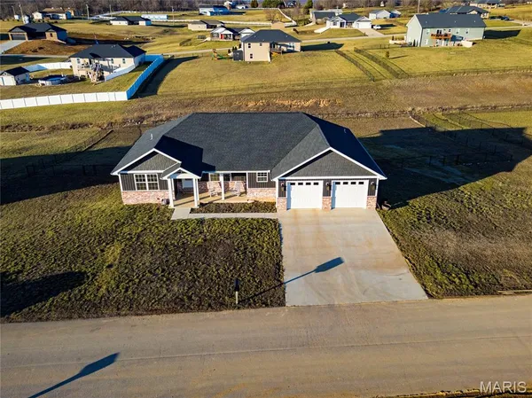 $469,900 | 236 Haydens Trail, Jackson, MO 63755