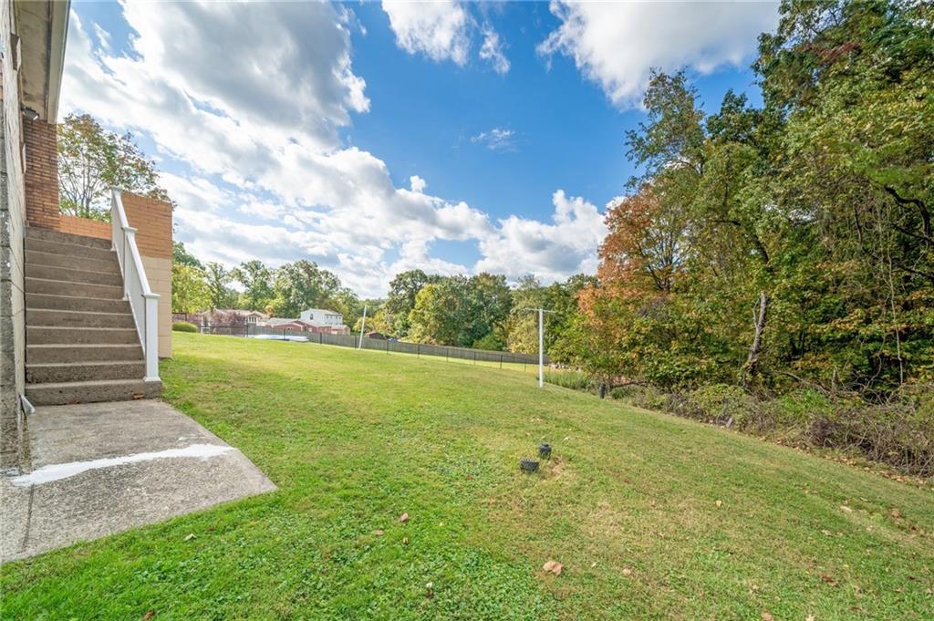 320 Eighmy Road Pittsburgh, PA 15239 - Photo 25 of 31 Gallery Image 25