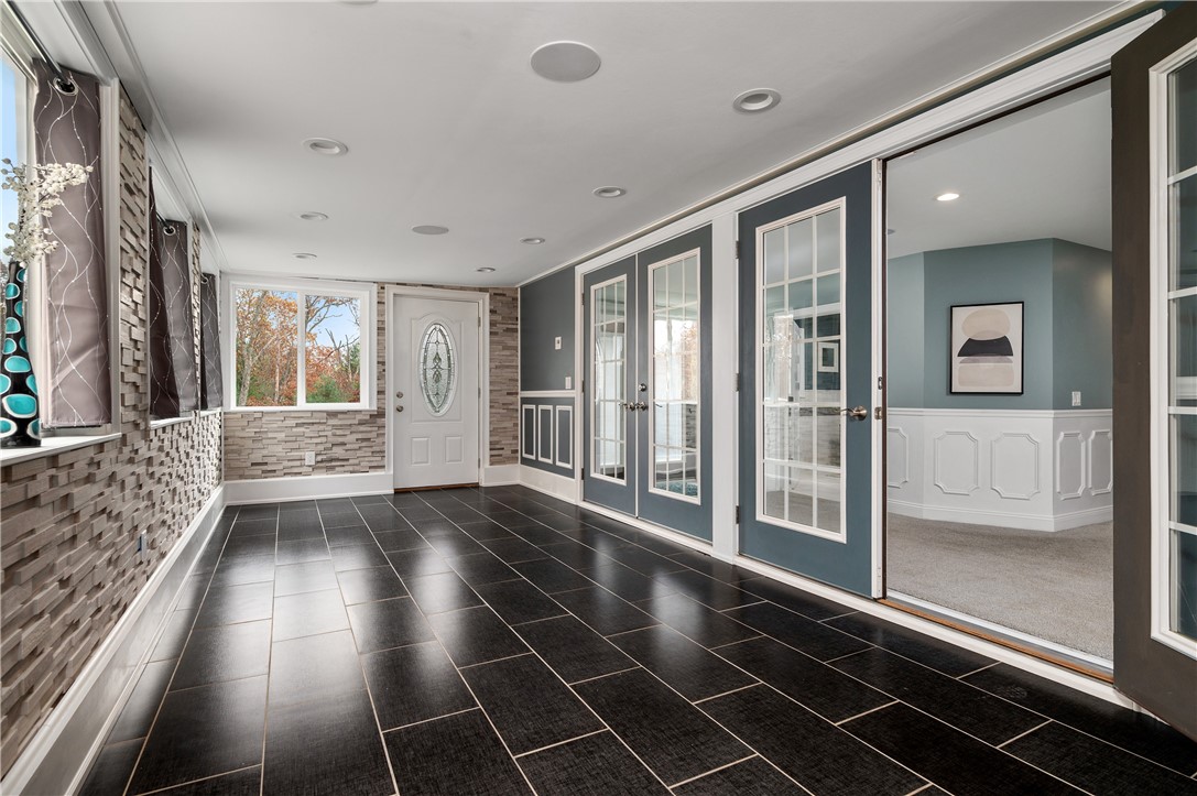 168 Stone Dam Road Glocester, RI 02857 - Photo 21 of 38