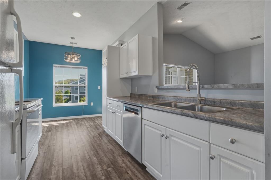 217 Stockton Ridge Cranberry Township, PA 16066 - Photo 8 of 40