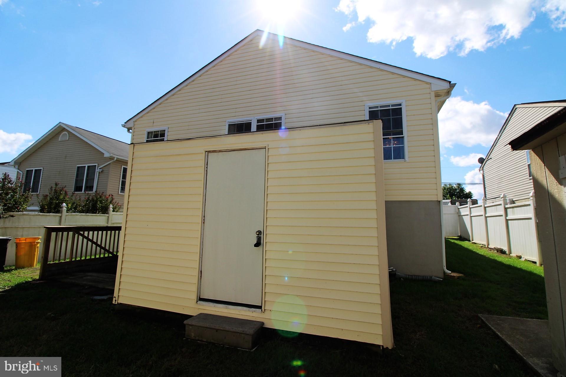 218 Holy Cross Road Baltimore, MD 21225 - Photo 32 of 34 Rear shed