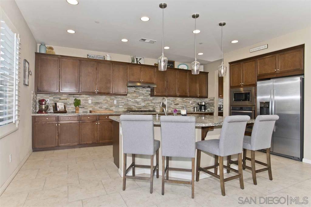 10081 Ranchitos Place Lakeside, CA 92040 - Photo 8 of 25 Gallery Image 8
