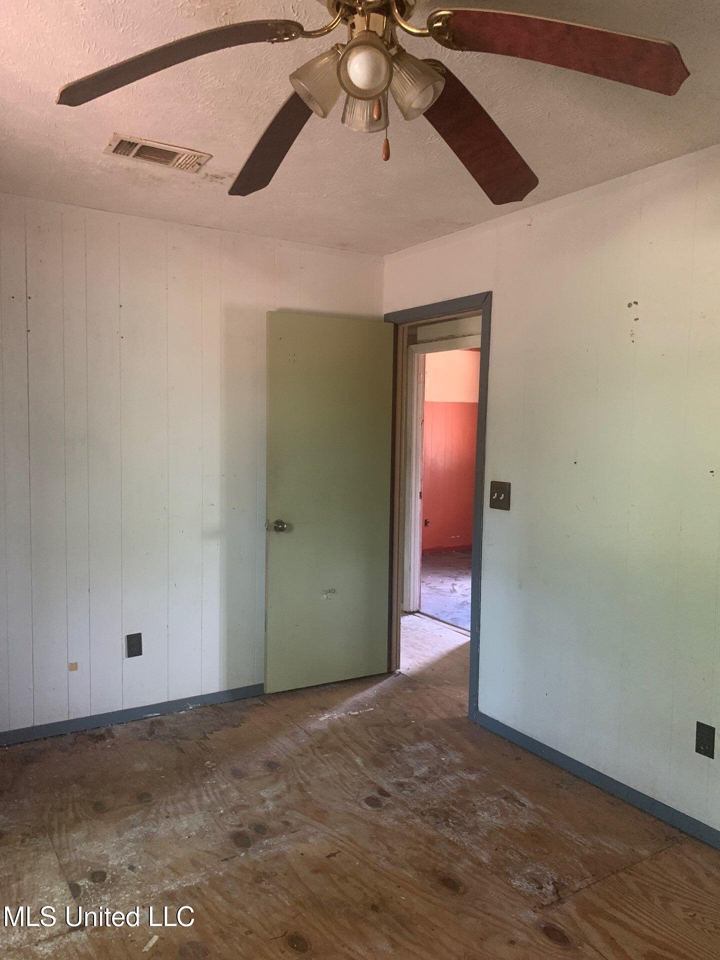 1356 Old River Road Harrisville, MS 39082 - Photo 10 of 18 37-May 16 2025 01_30pm-rjrV