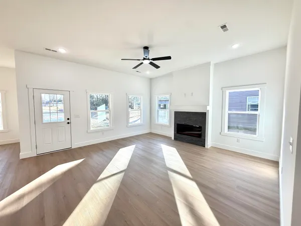 $329,900 | 179 Cedar Avenue, Wellford, SC 29385