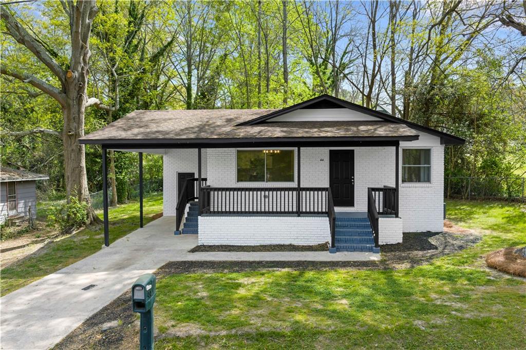 44 Bell Street Toccoa, GA 30577 - Photo 2 of 34