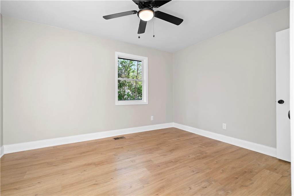 44 Bell Street Toccoa, GA 30577 - Photo 23 of 34