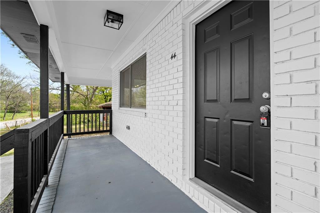 44 Bell Street Toccoa, GA 30577 - Photo 4 of 34