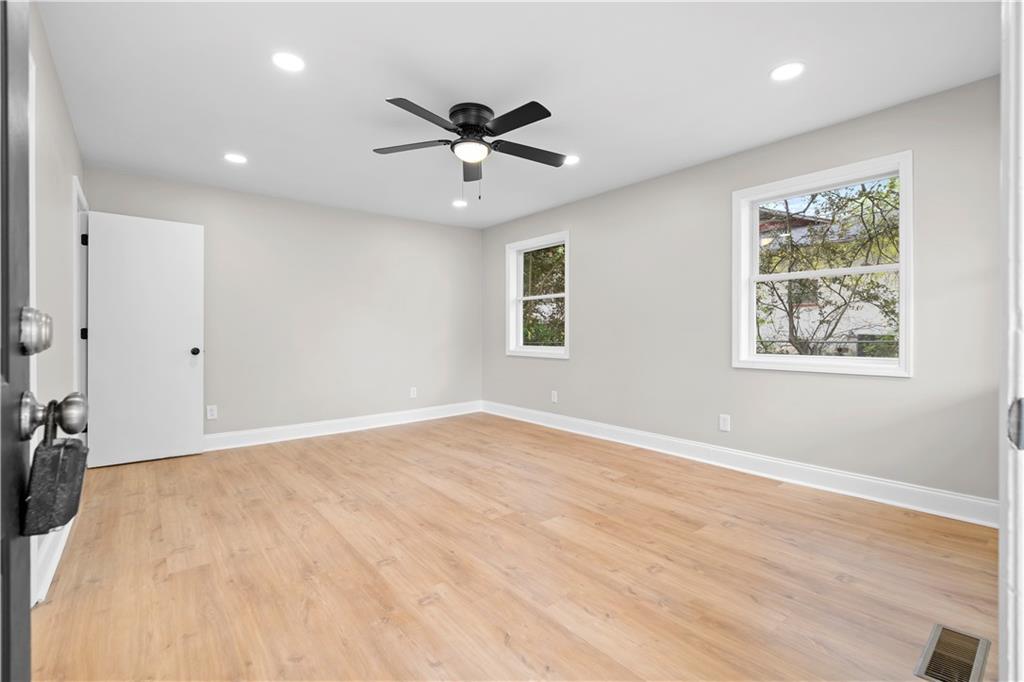 44 Bell Street Toccoa, GA 30577 - Photo 10 of 31
