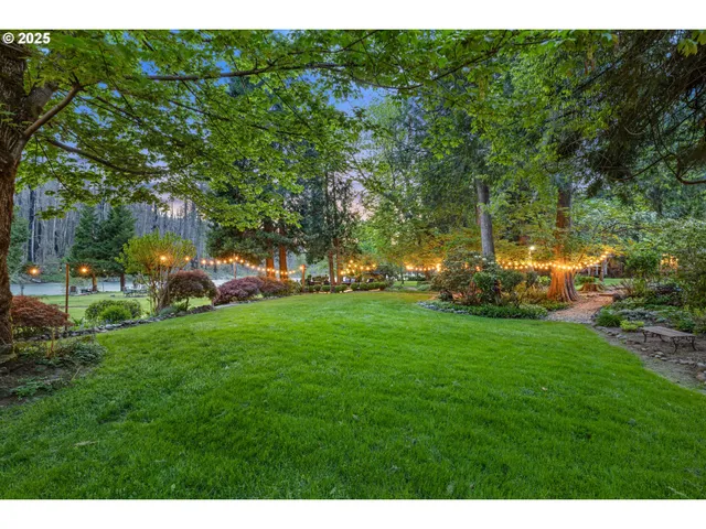 $2,250,000 | 49198 McKenzie Highway, Vida, OR 97488