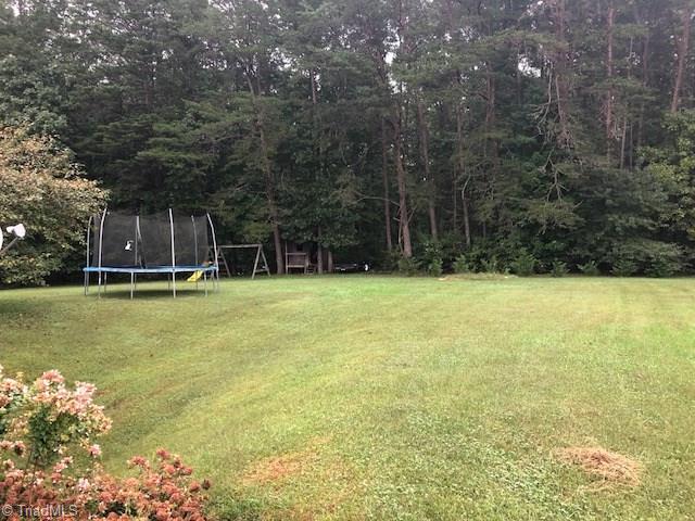 804 Smith Road Mount Airy, NC 27030 - Photo 3 of 12 Gallery Image 3