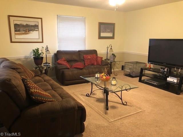 804 Smith Road Mount Airy, NC 27030 - Photo 4 of 12 Gallery Image 4
