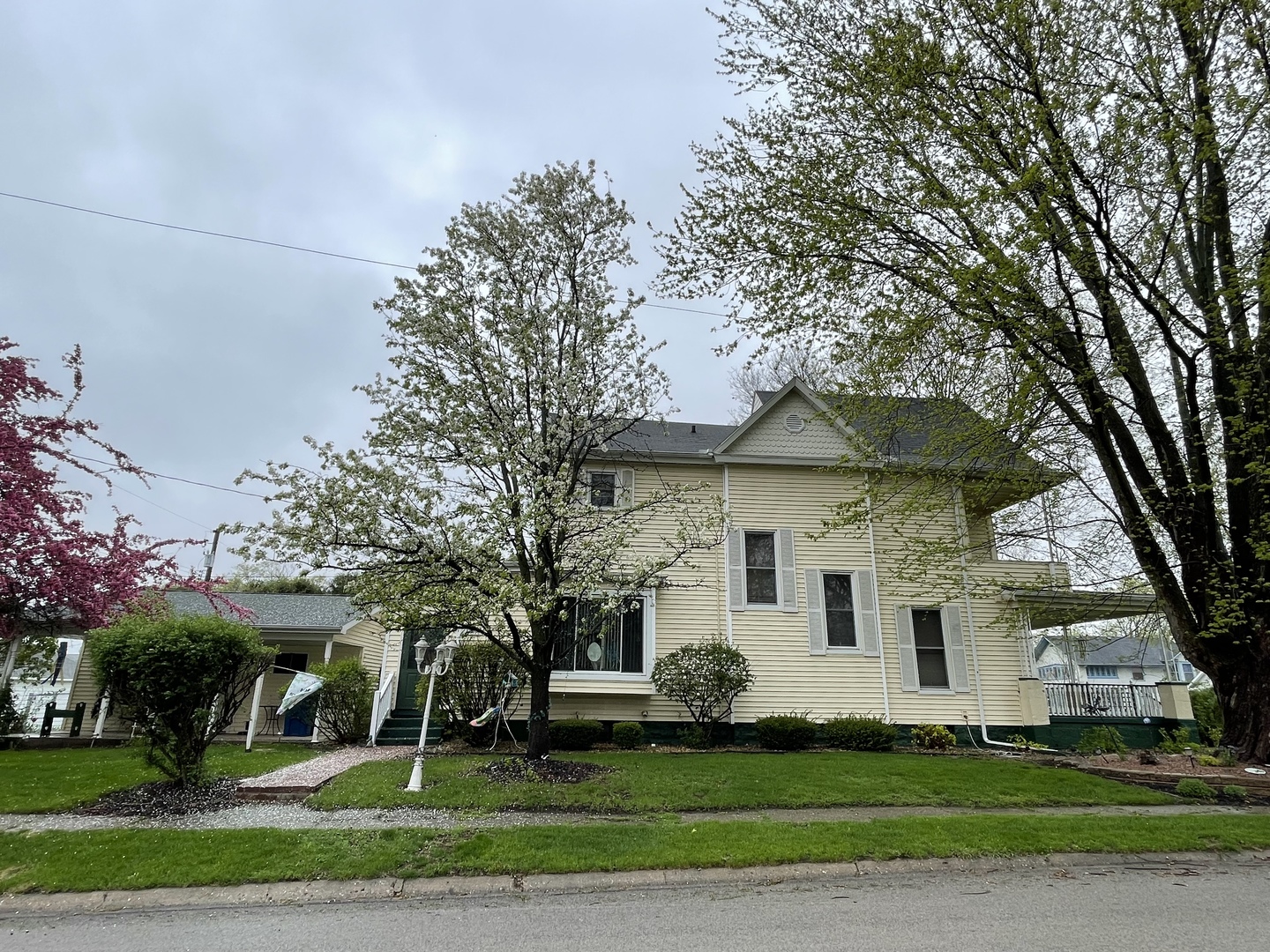 329 East Erie Street Spring Valley, IL 61362 - Photo 4 of 29