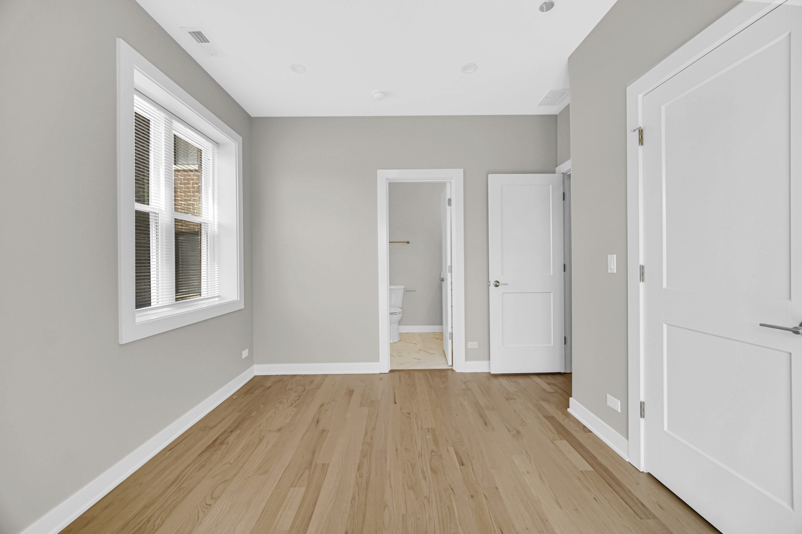 3225 South Halsted Street, Unit 2 Chicago, IL 60608 - Photo 11 of 23