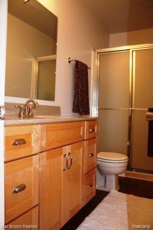 1430 Crescent Lane, Unit 323 Rochester, MI 48306 - Photo 23 of 25 Updated Full Bath In Bedroom #2
