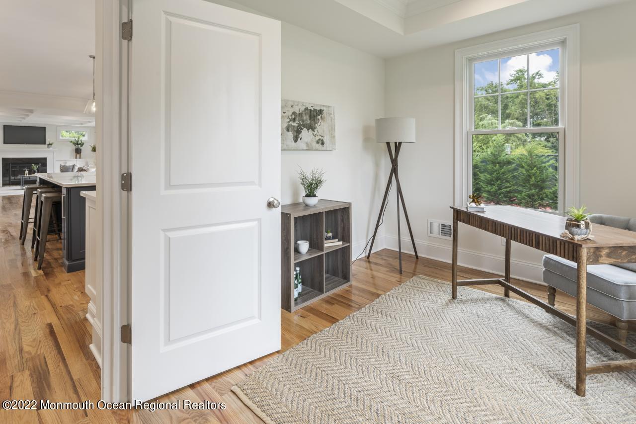 108 Horseneck Point Road Oceanport, NJ 07757 - Photo 21 of 37 a living room with furniture