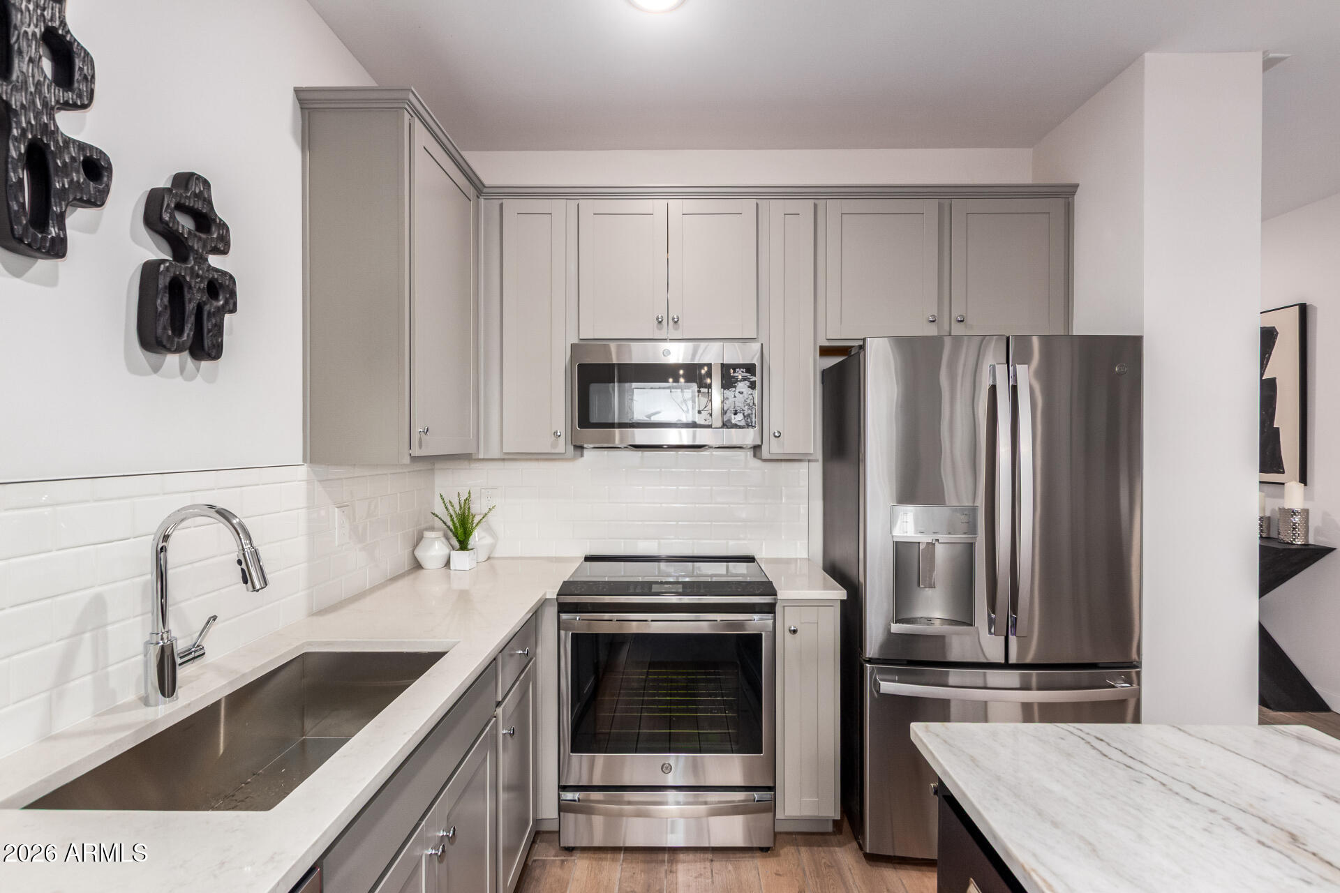 7576 West Darrow Street Laveen, AZ 85339 - Photo 10 of 44 kitchen