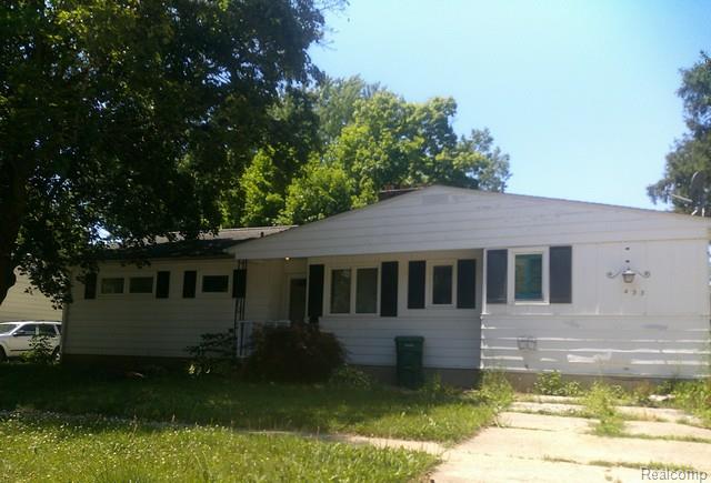 433 Crestview Street Flushing, MI 48433 - Photo 2 of 19 DSCF0561.JPG