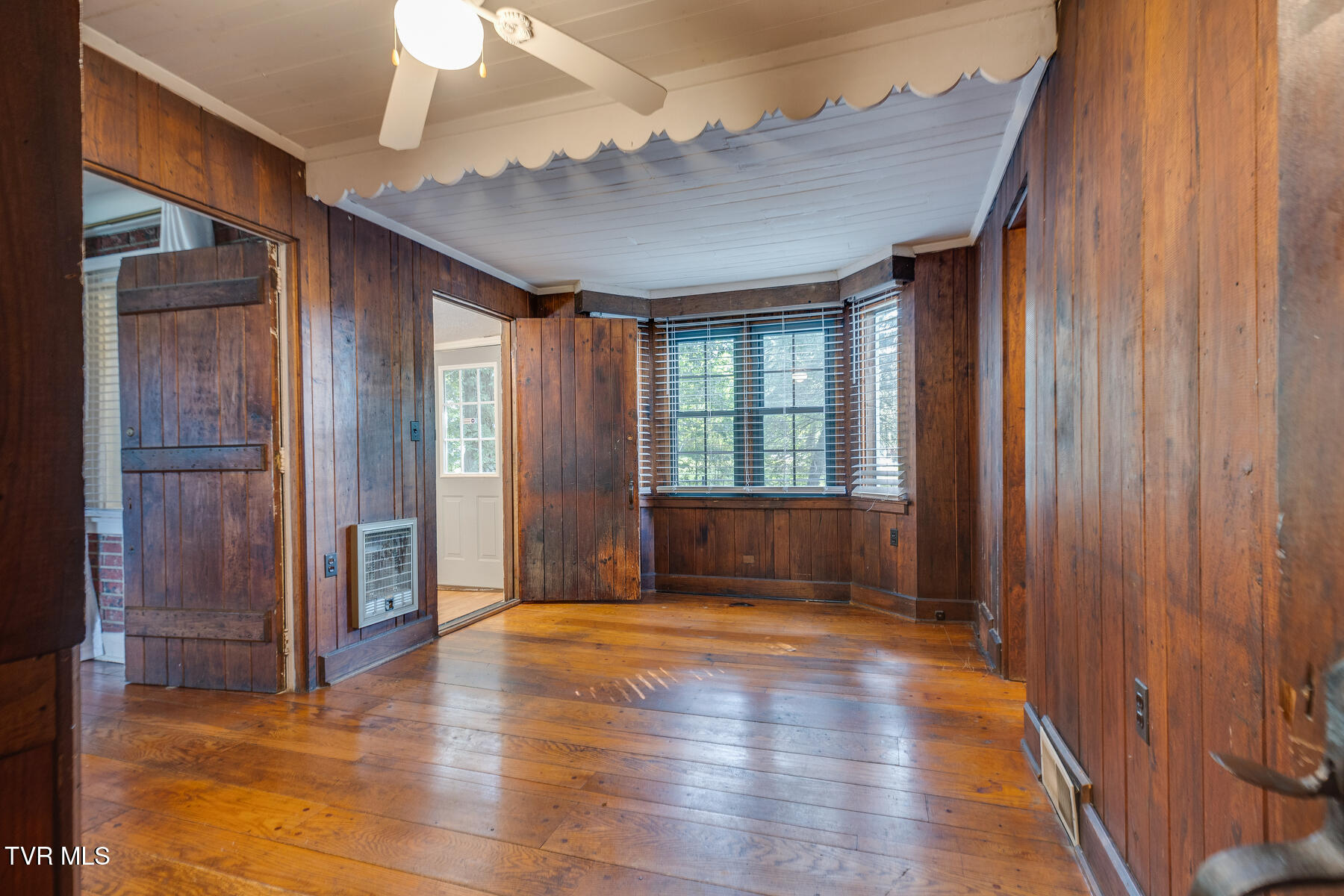 120 Rock Road Bristol, TN 37620 - Photo 22 of 38 022